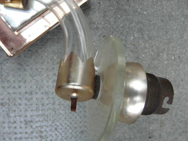 Art Deco 2-arm wall sconce with mirror and brass