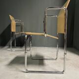 A pair of Gerrit Thomas Rietveld Hopmi chairs