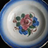 Paire de plats en faïence