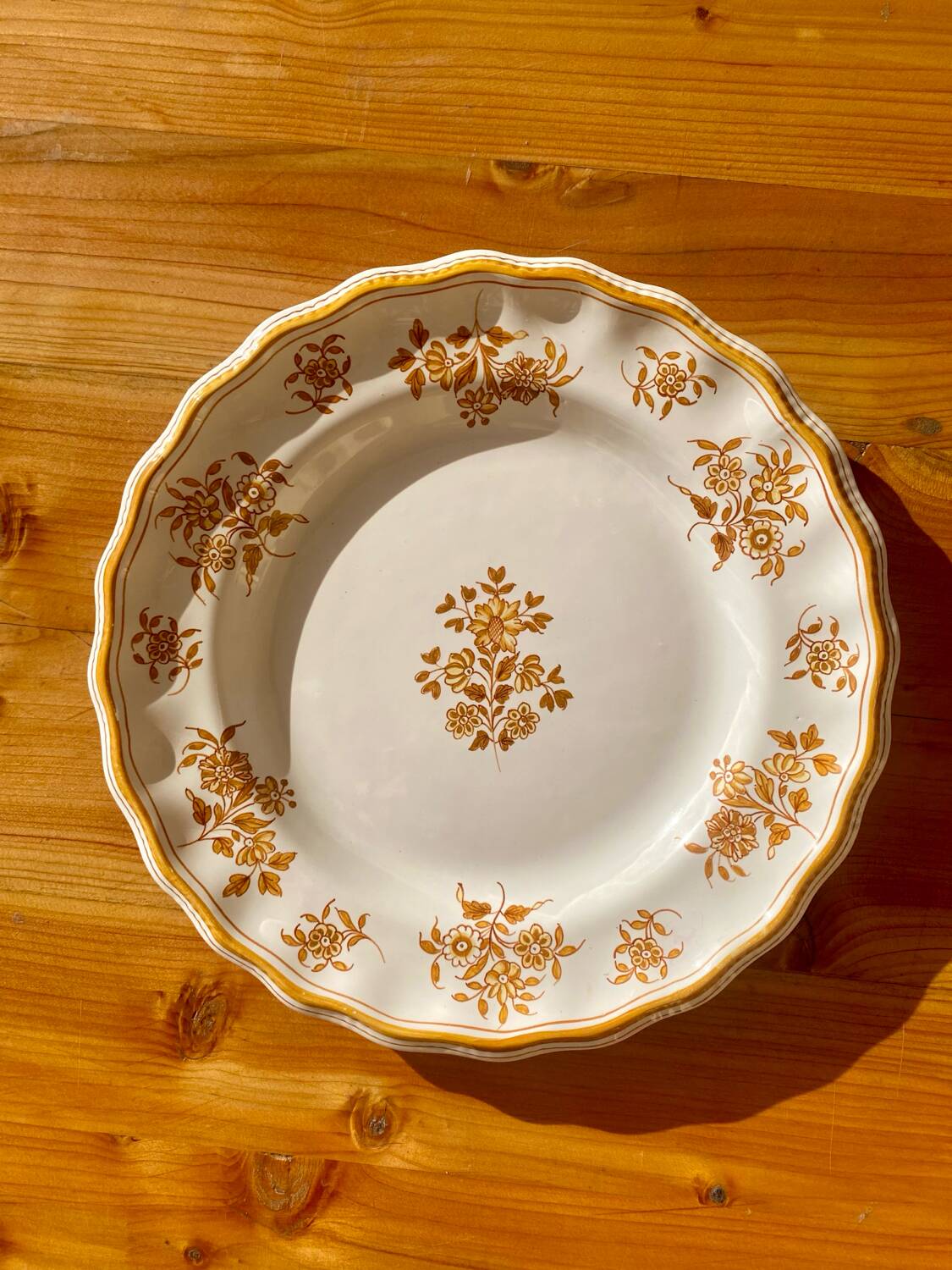 Assiette décorative Moustiers