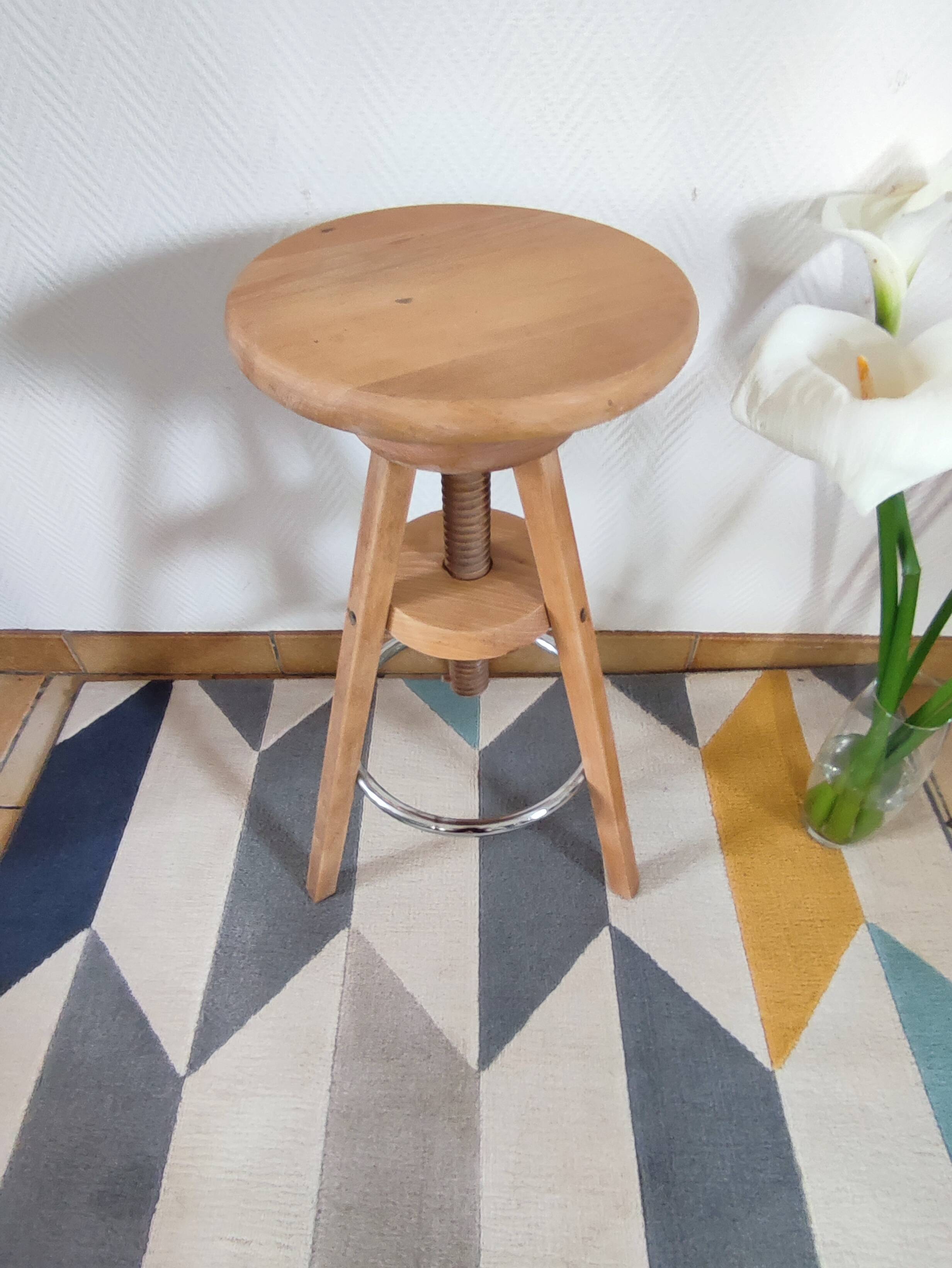 Architect's, watchmaker's or painter's workshop stool