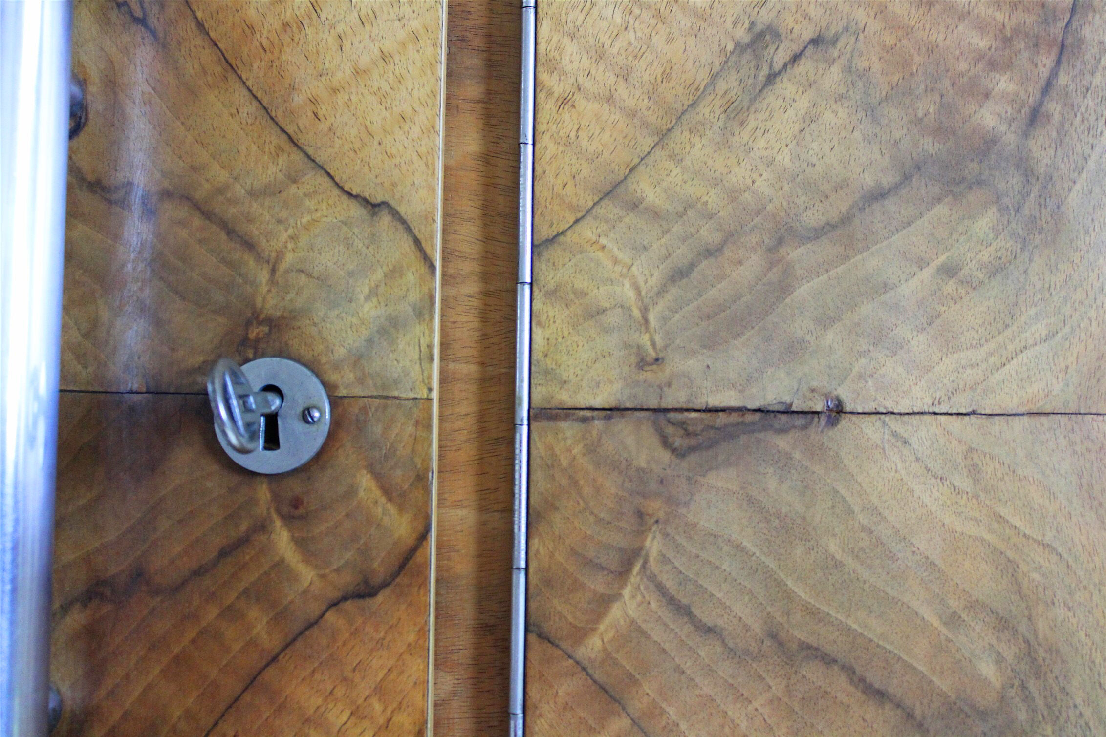 Bauhaus chromed tubular steel wardrobe, 1930s