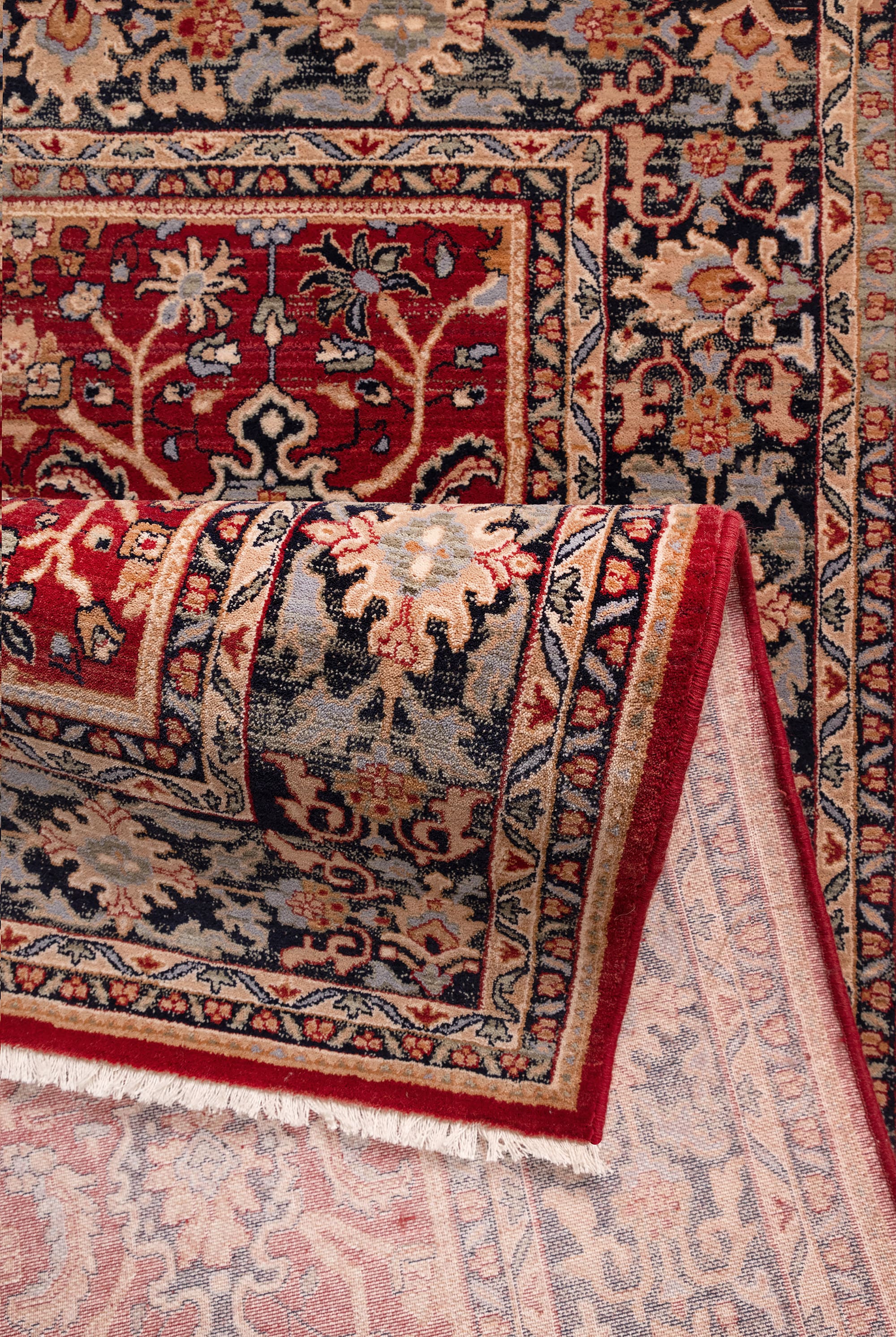 Red oriental carpet 160x240 cm