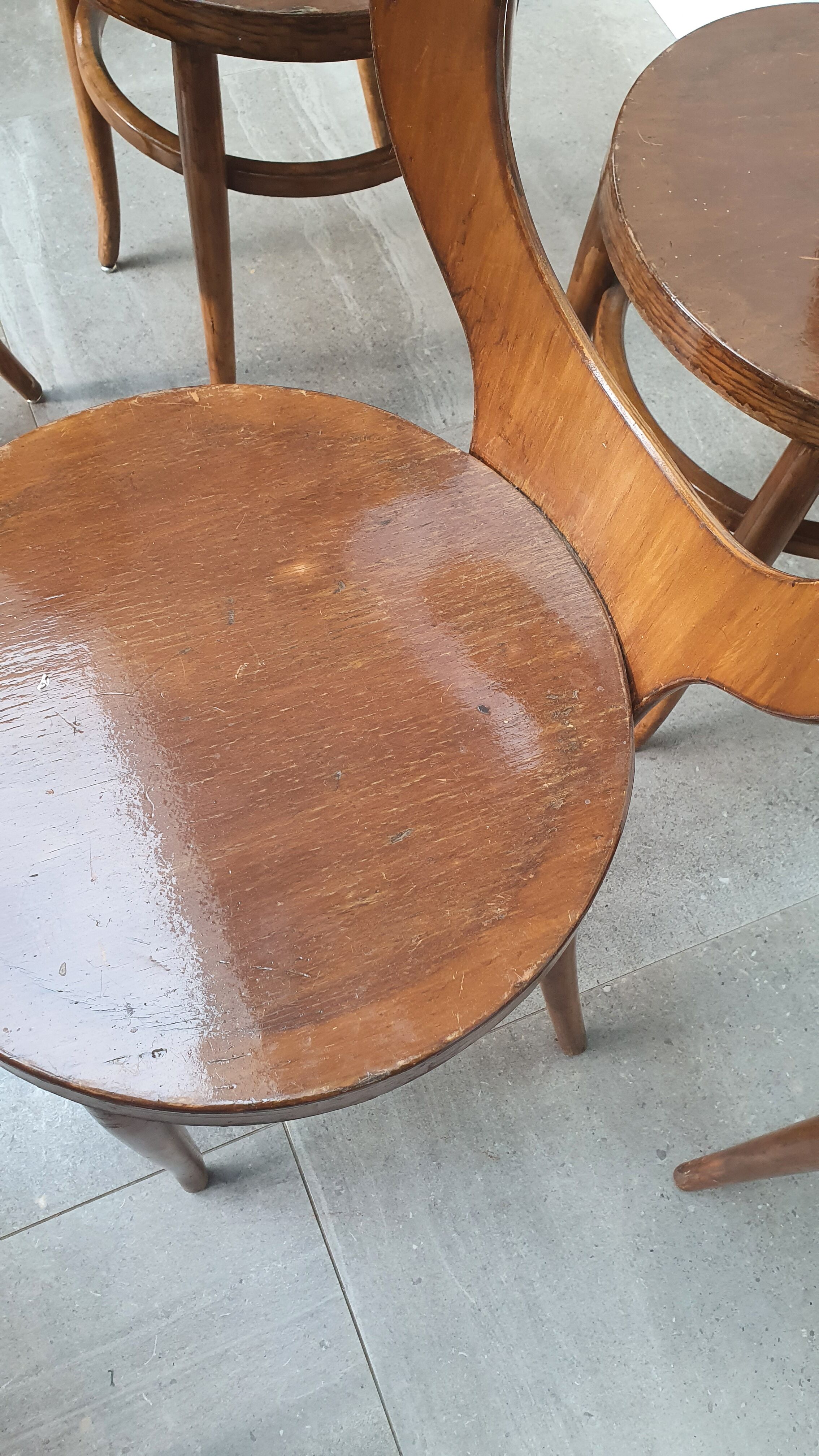 Ensemble table de ferme et 6 chaises Mouettes de Baumann
