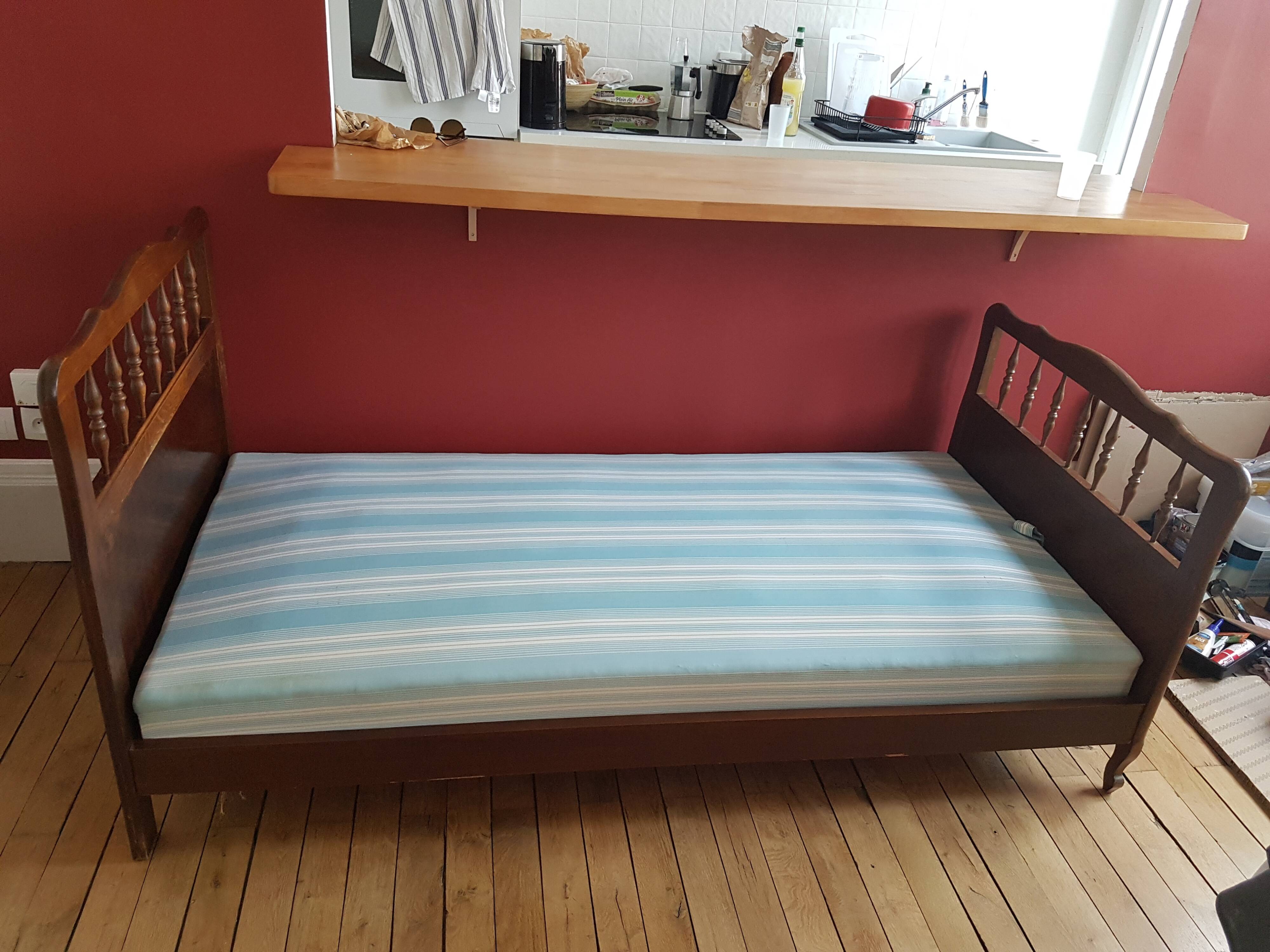 Single bed