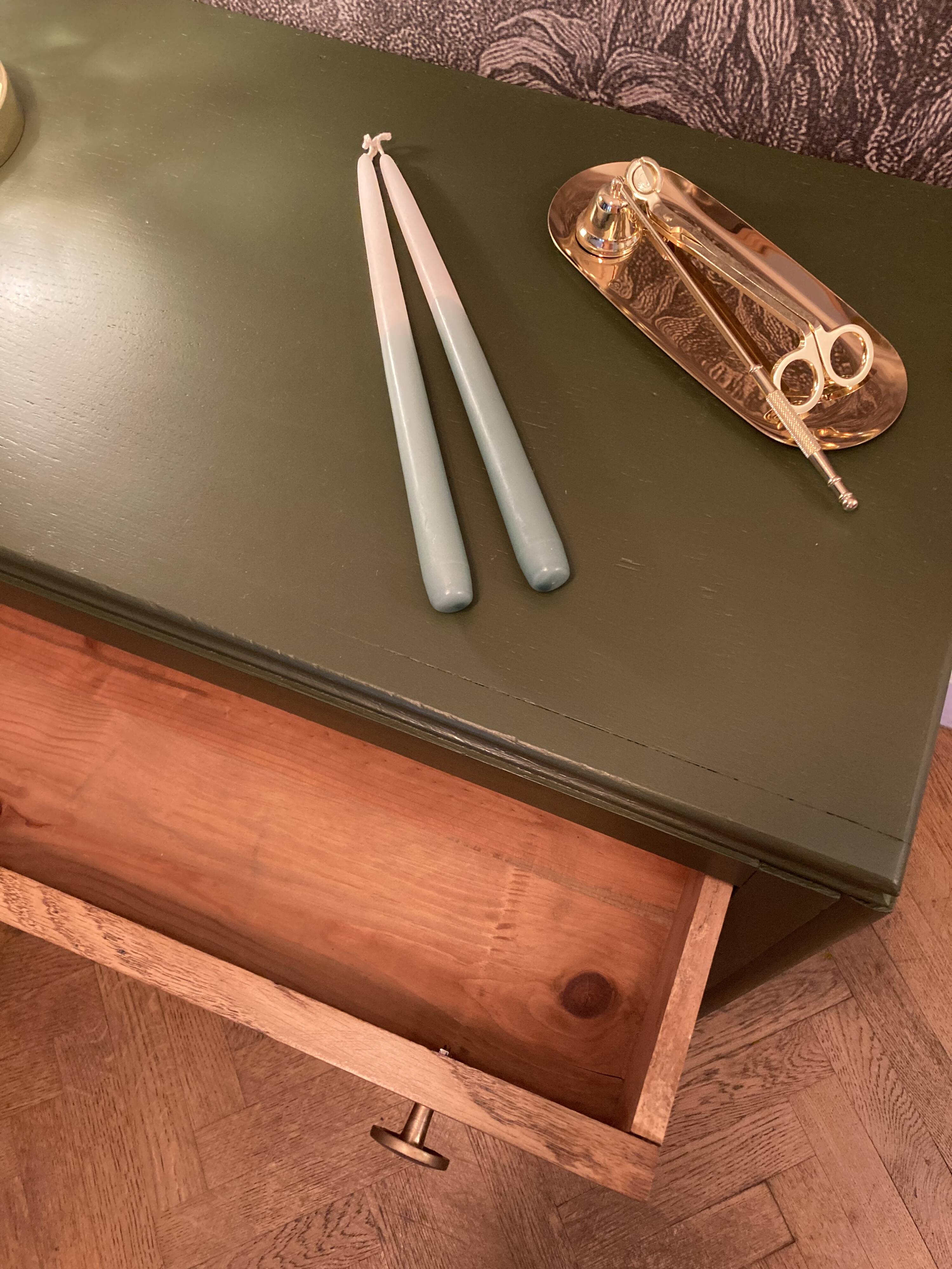 Art Deco chest of drawers