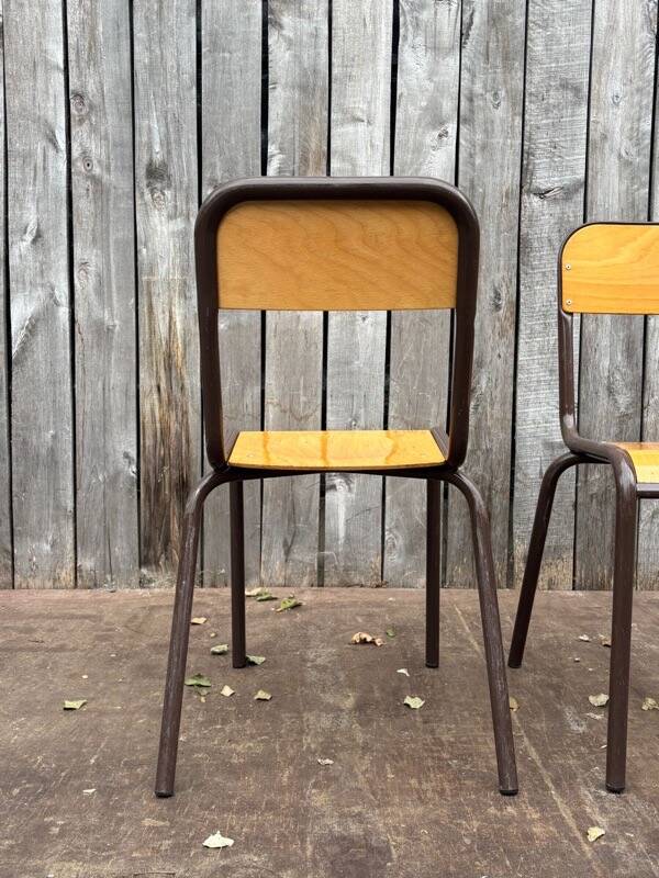 Vintage Mullca 510 stacking chair – French design