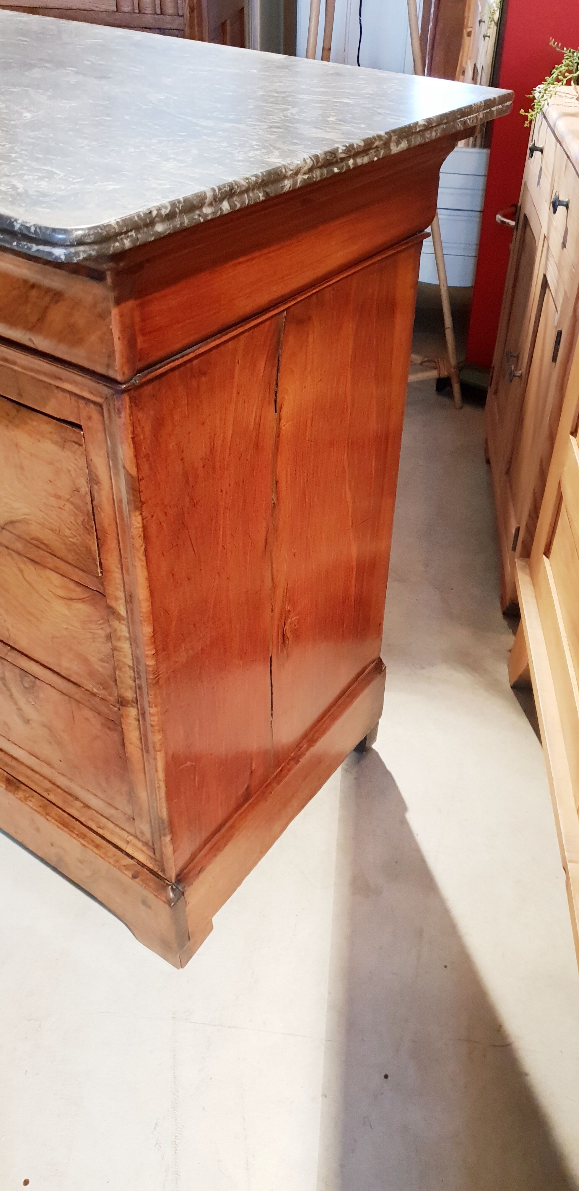 Louis Philippe dresser