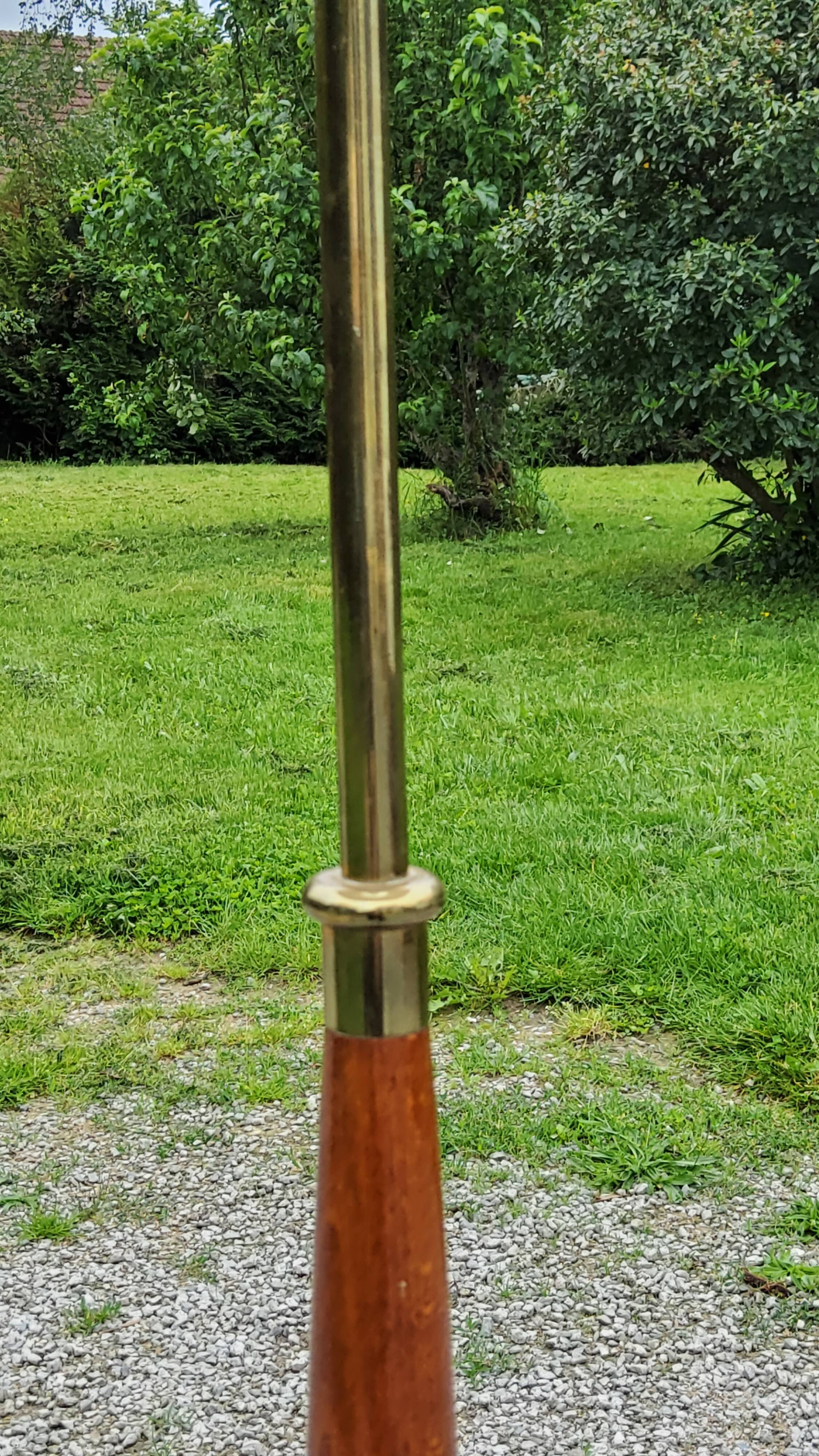 Vintage tripod floor lamp from the 60s in wood and brass