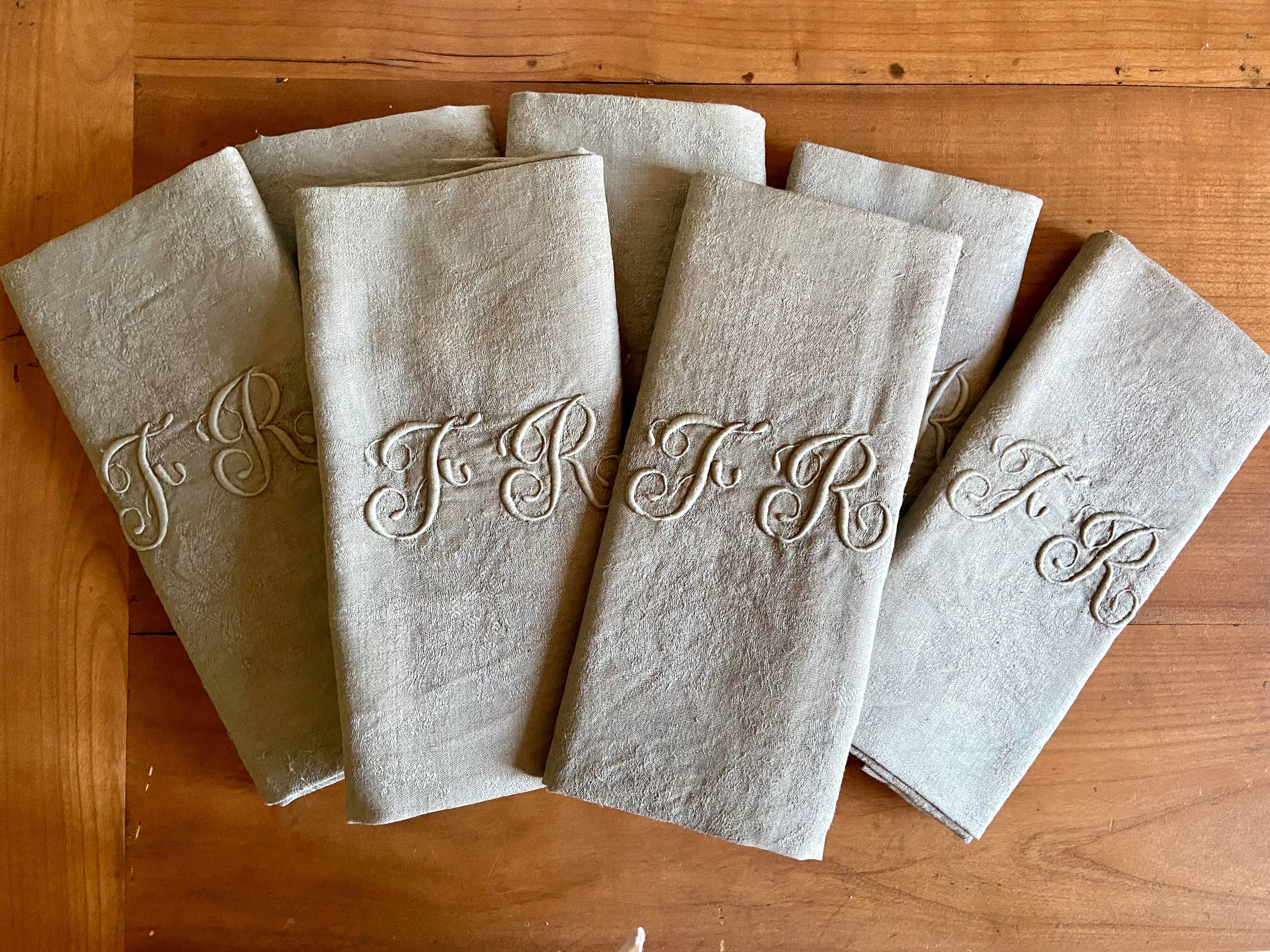 Tablecloth set and 7 towels - fr