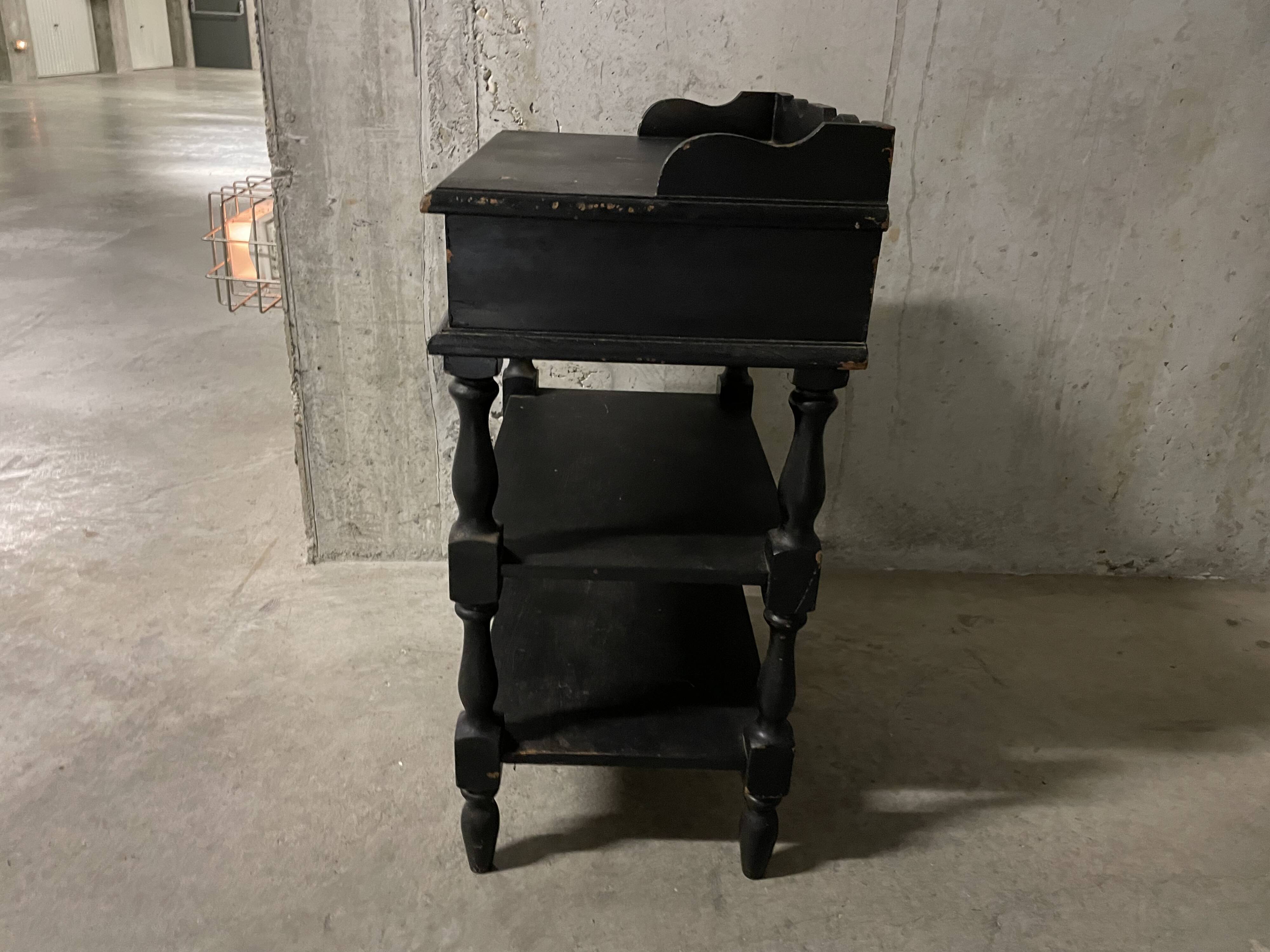 Napoleon 3 side furniture