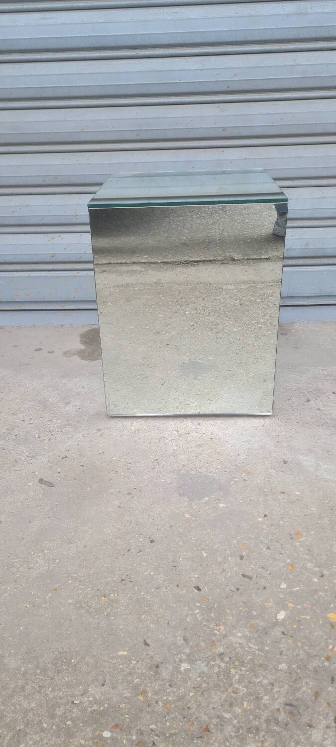 Mirrored cube end table