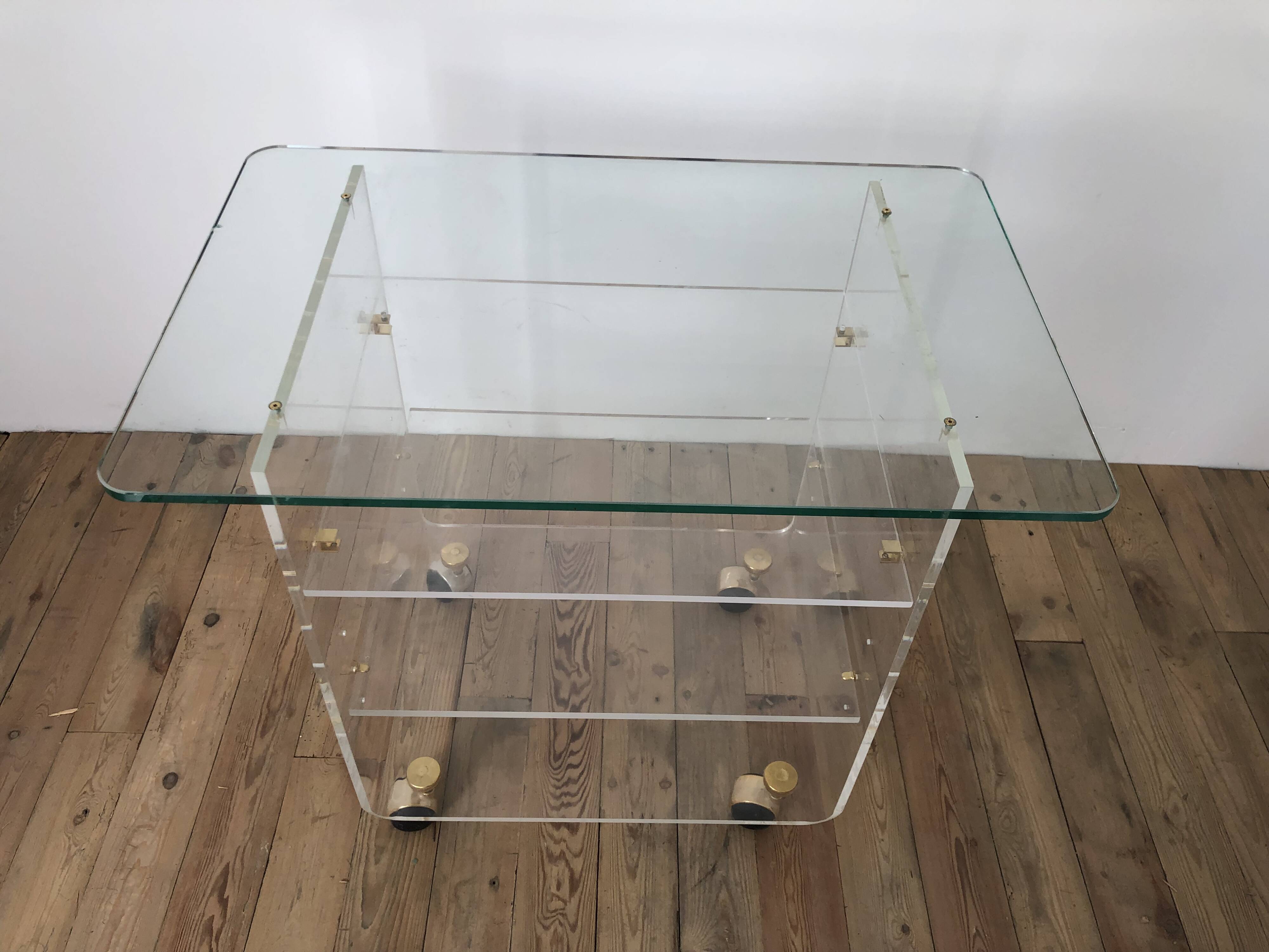 Desserte design David Lange – plexiglas & verre – années 70