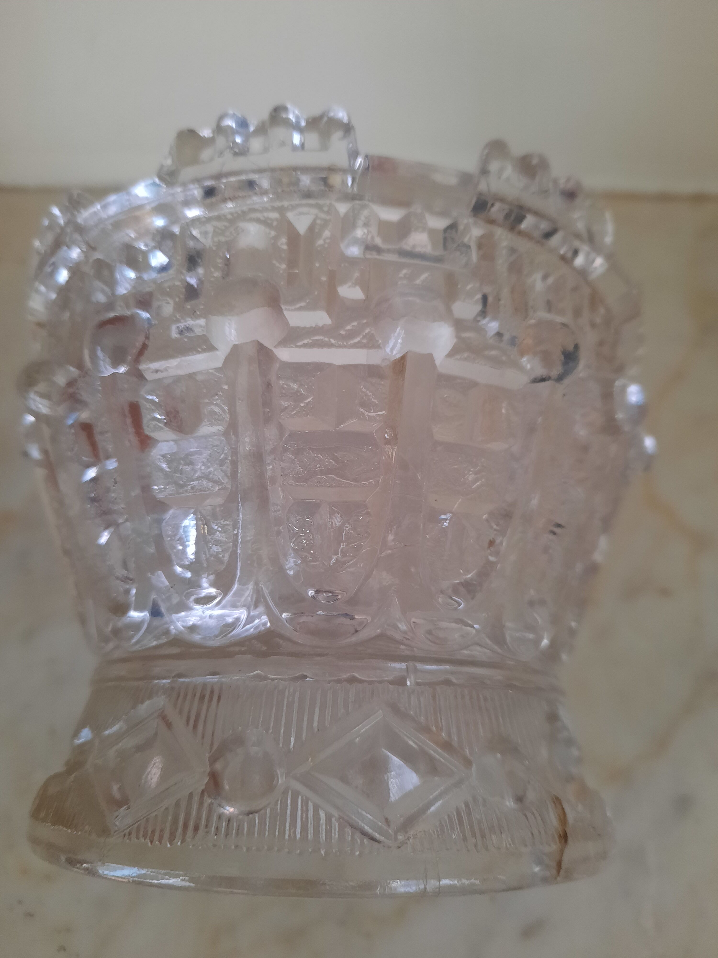 Coupe en verre taillée