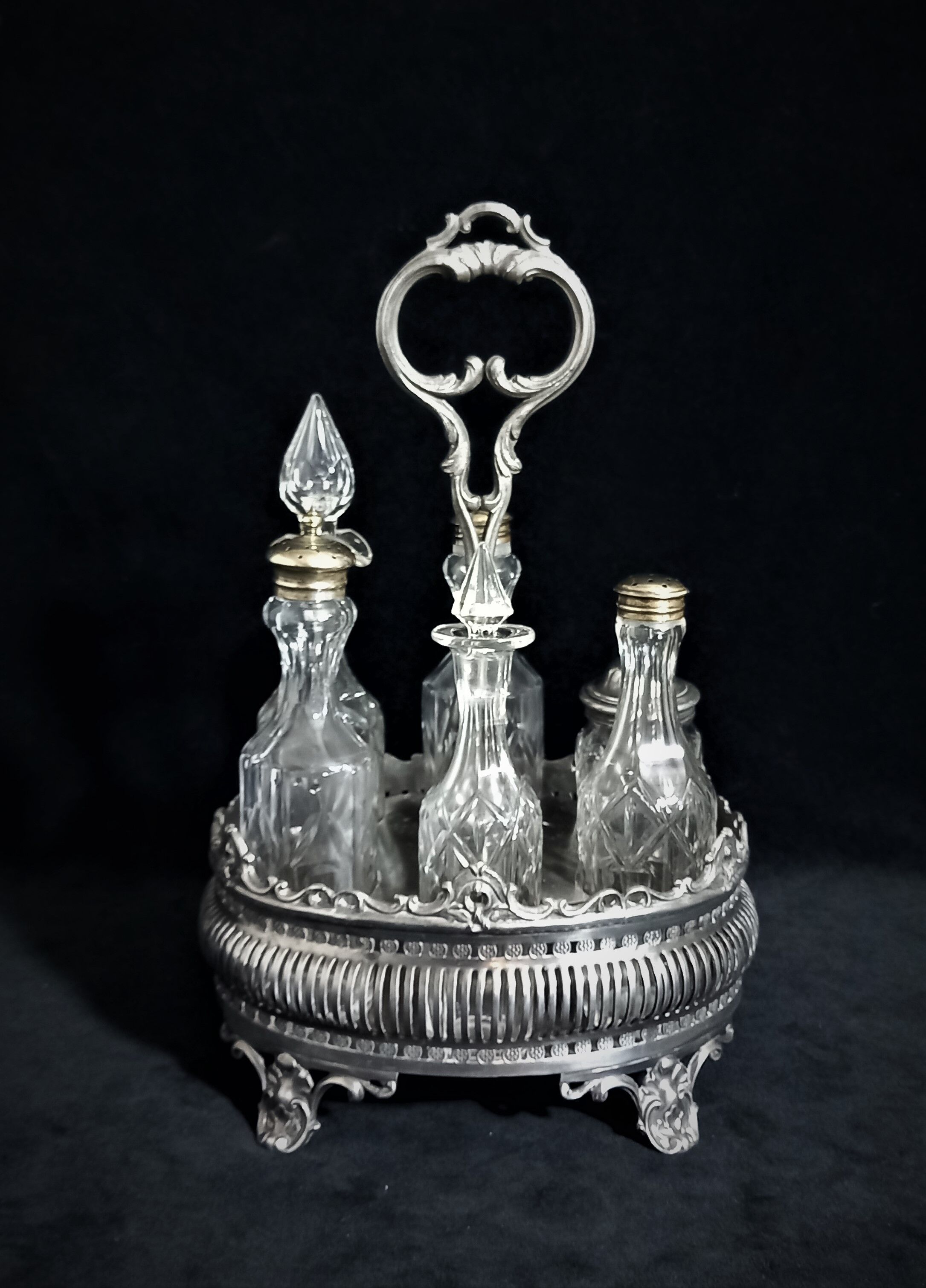 Neoclassical Style Condiment Service (Six Pieces)