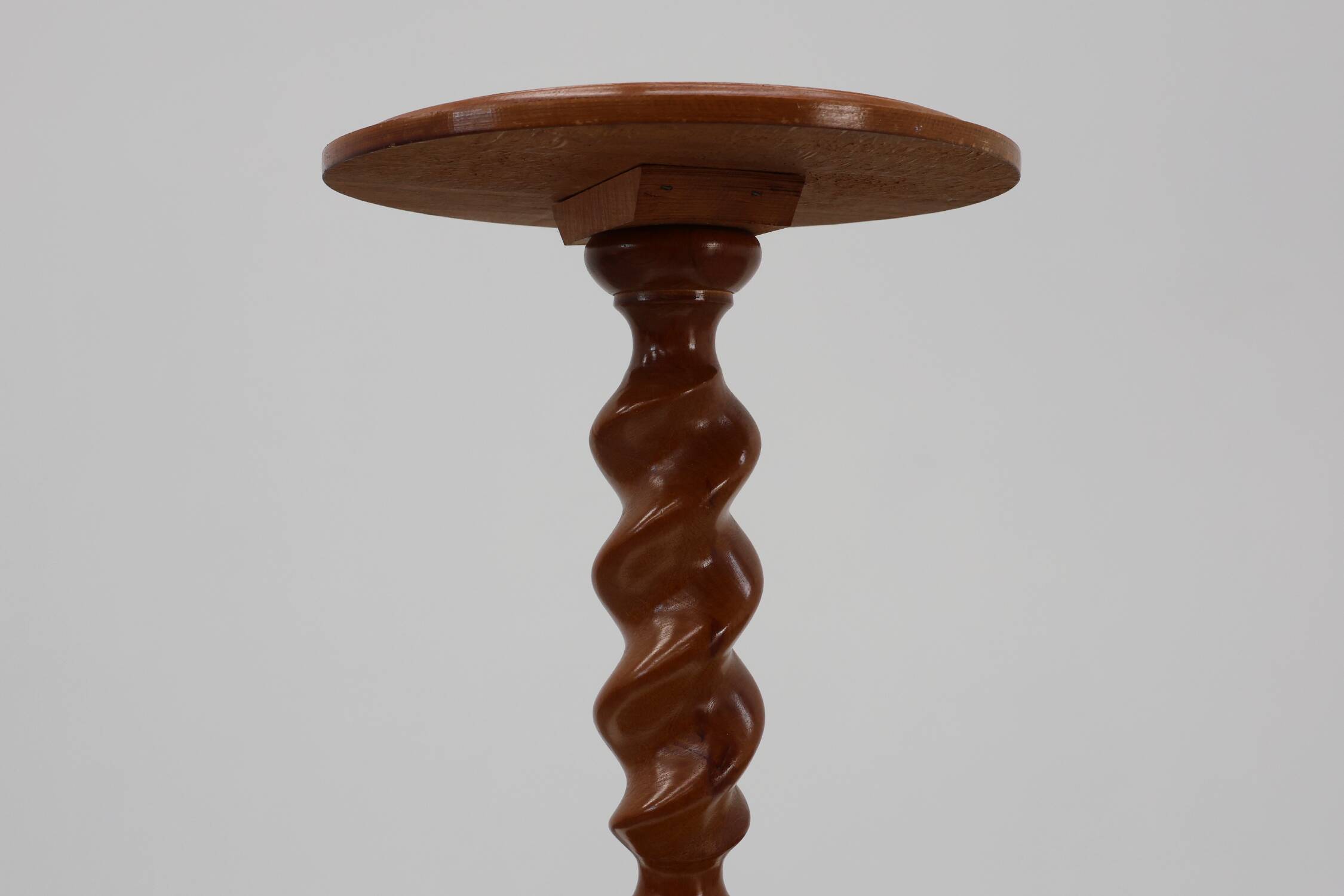 Solid oak Art Deco side table or pedestal with twisted base, France 1940s