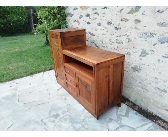Asymmetrical low furniture "art deco"