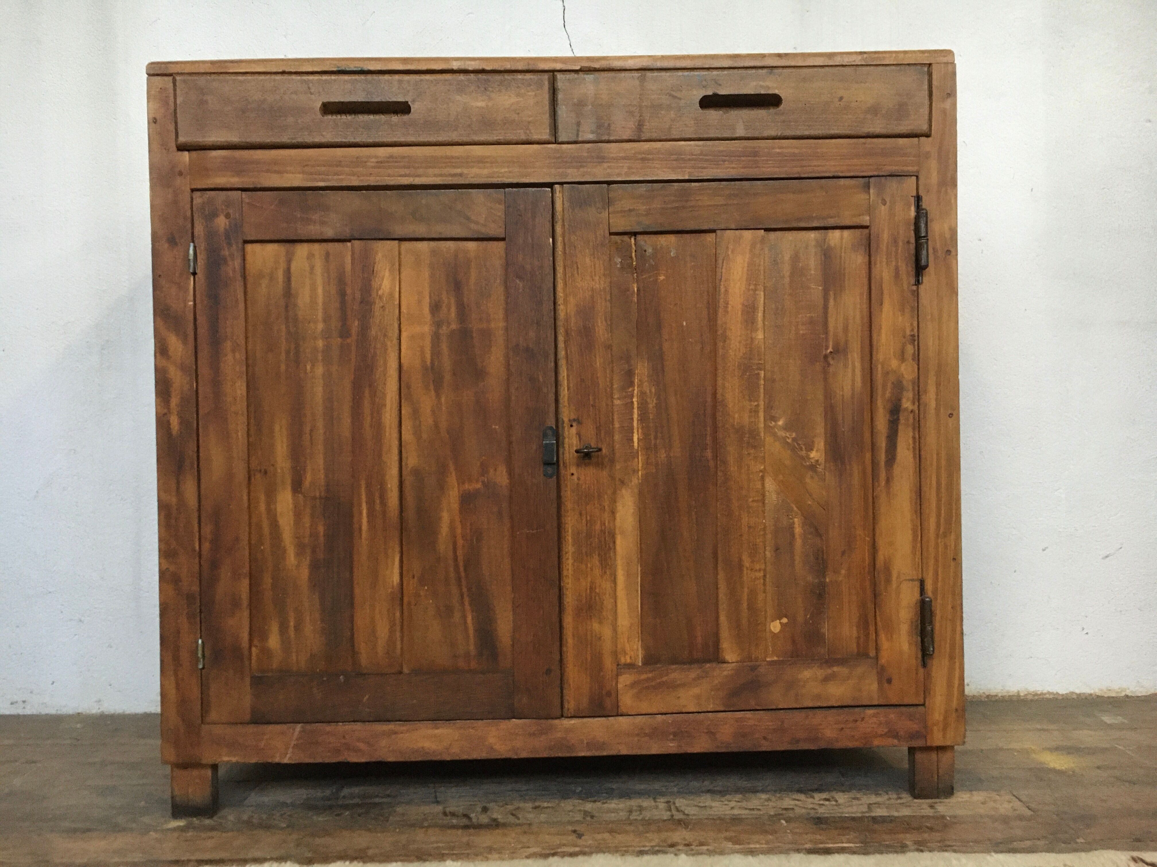 Bahut buffet parisien du XXeme siècle 1900 en bois massif (hêtre)