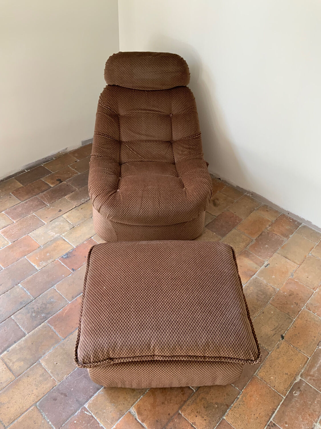 70' fireside chair and ottoman