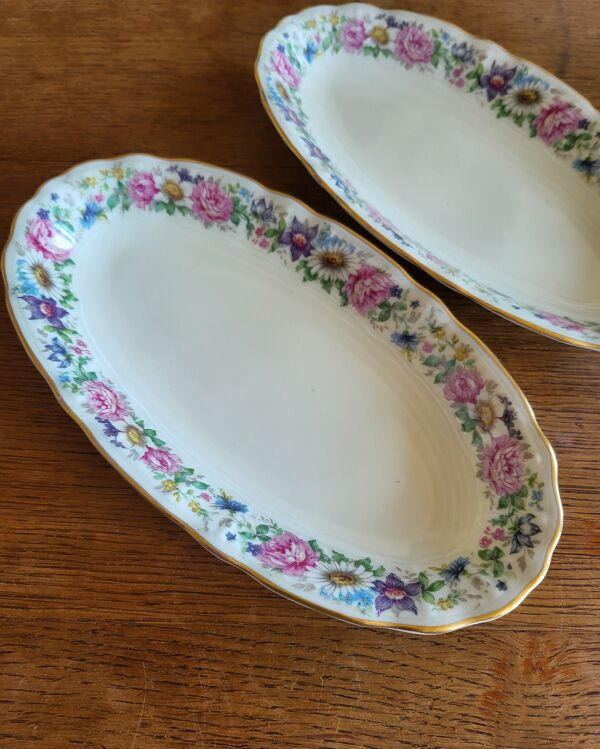Limoges Bernardaud. Ensemble de 2 Raviers en porcelaine