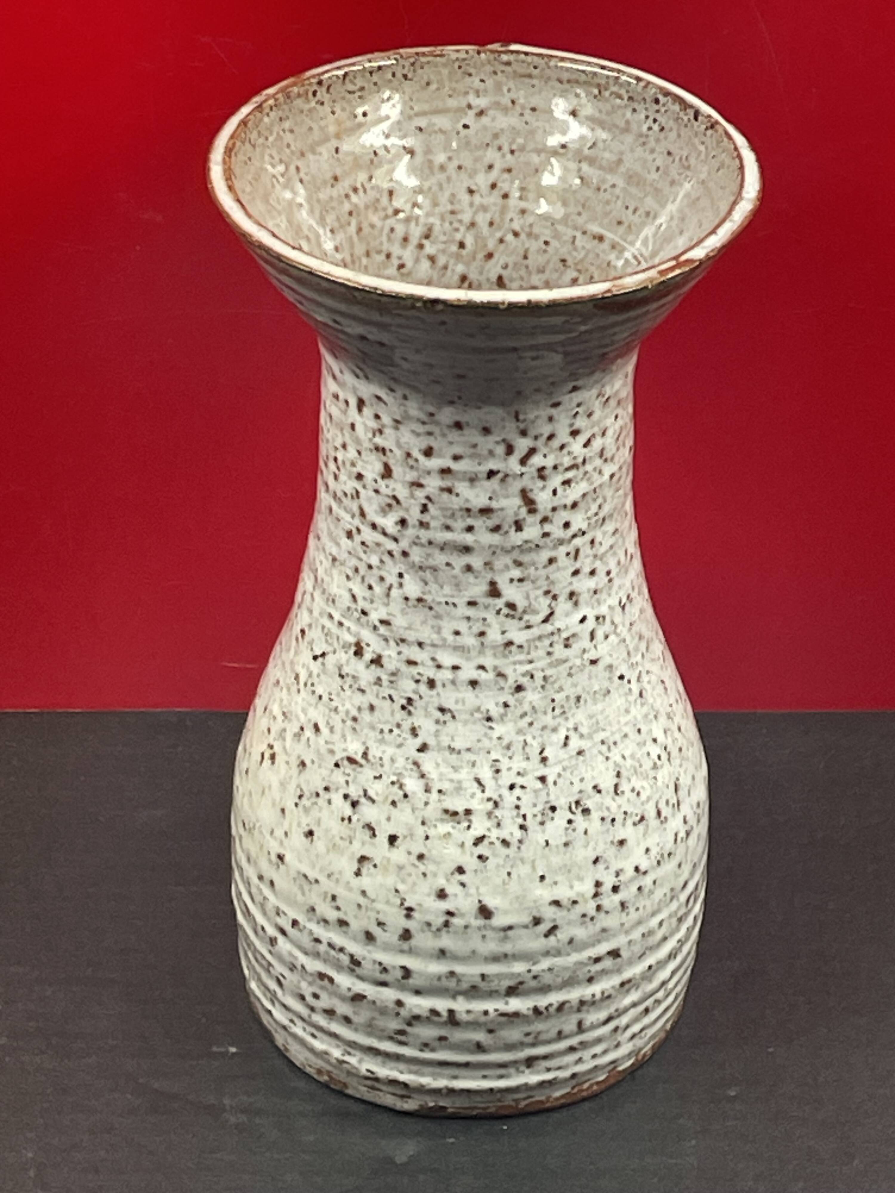 Contemporary ceramics likely to be identified Vallauris