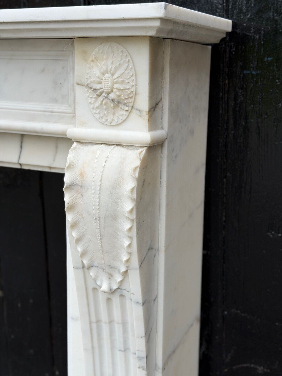 Louis XVI style fireplace in white Carrara marble circa 1880