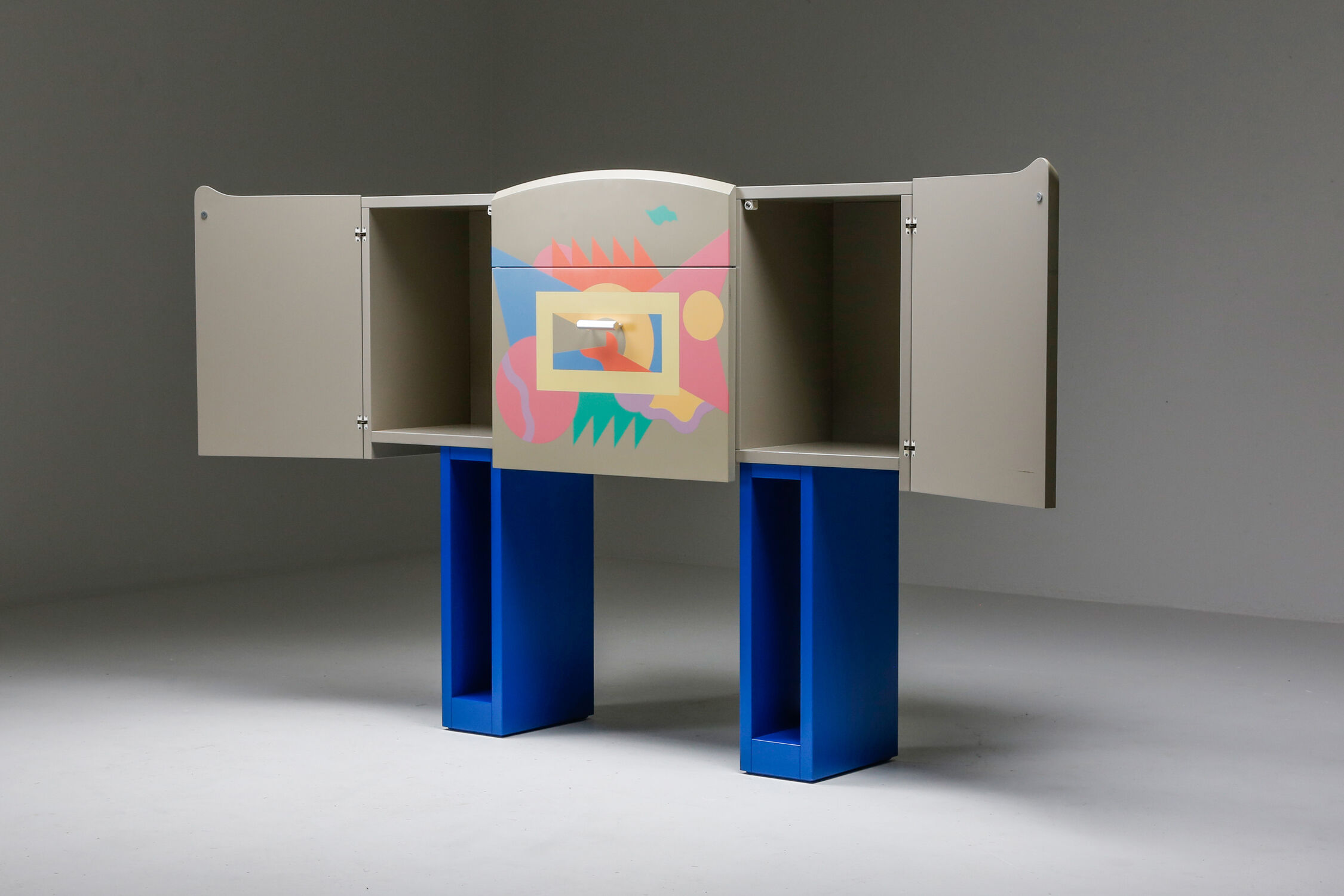 Italian design bar cabinet Cantaride by Alessandro Medini for Zanotta