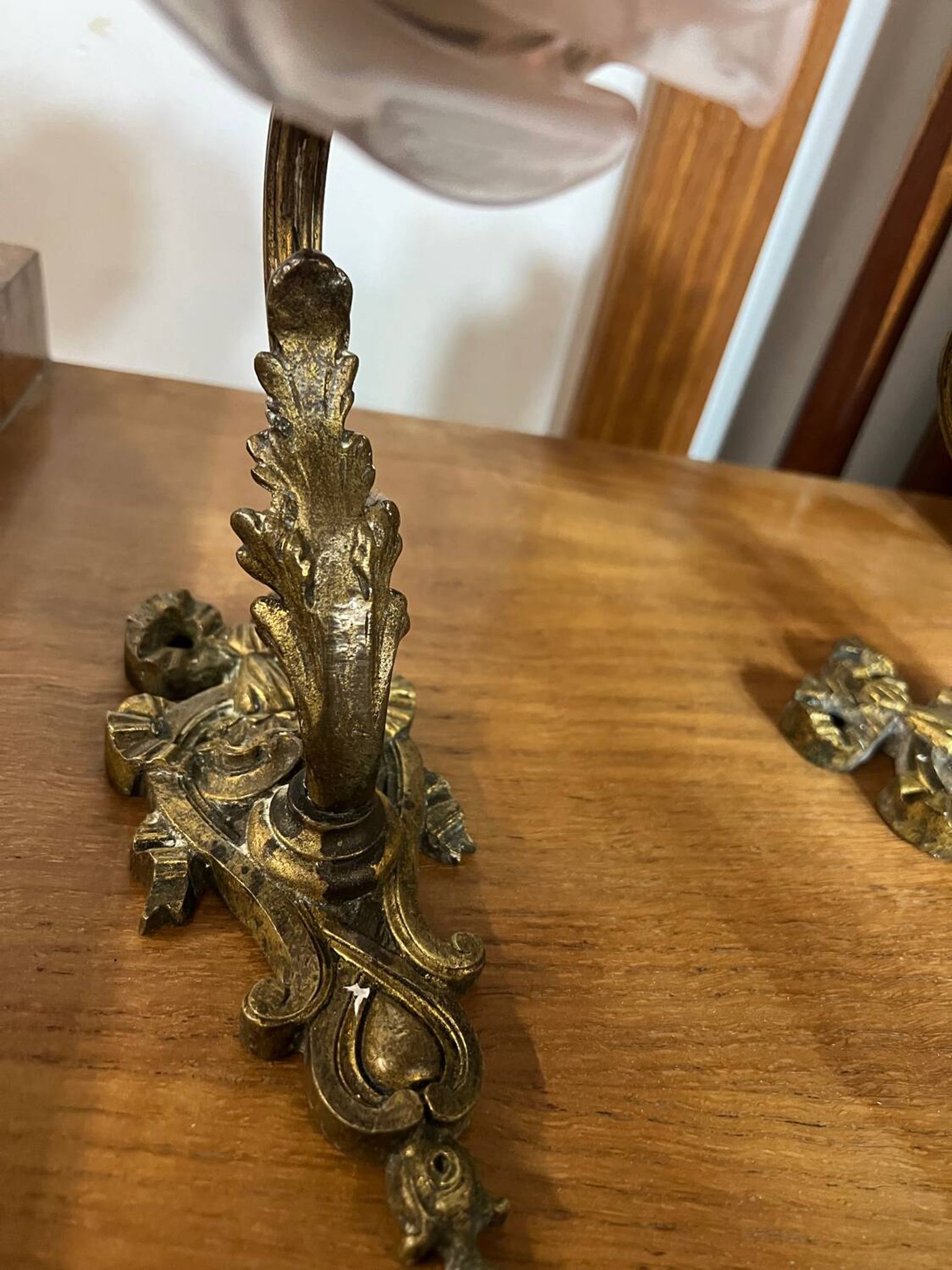 Pair of Art Nouveau wall sconces in bronze