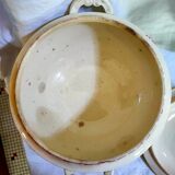 Earthenware tureen of Gien decoration Cactus