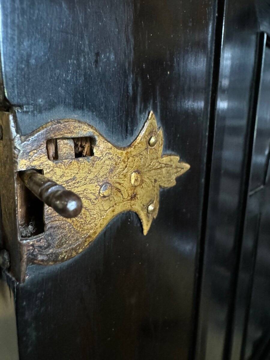 Cabinet Anversois En ébène Et Os, XVIIème Siècle