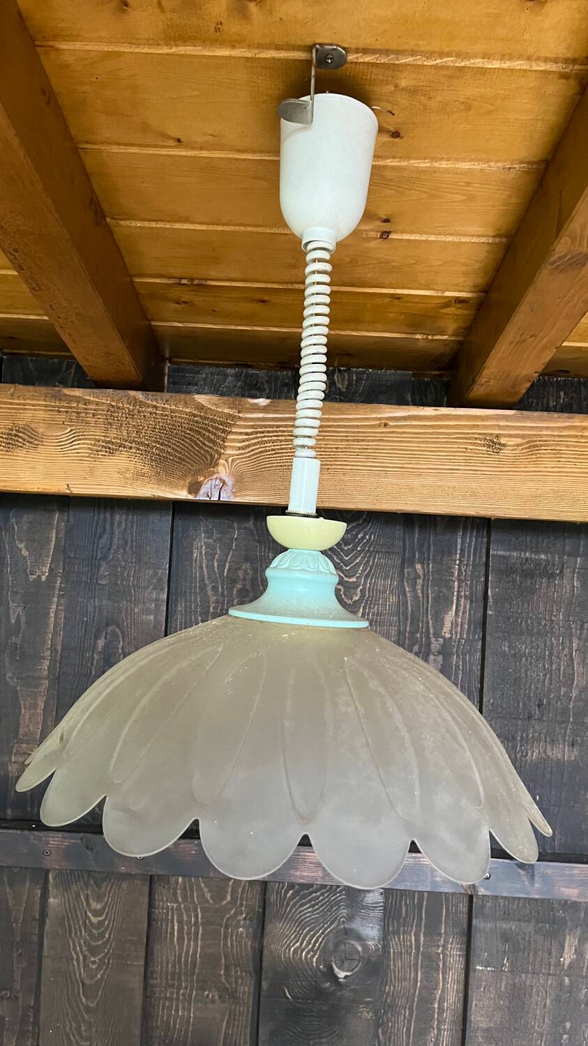 Opaline suspension rises and falls vintage