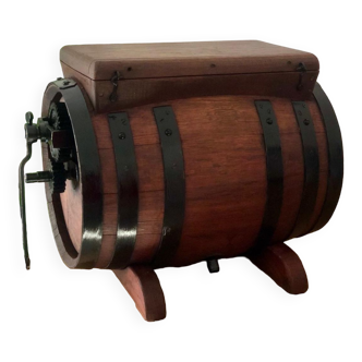 Butter churn