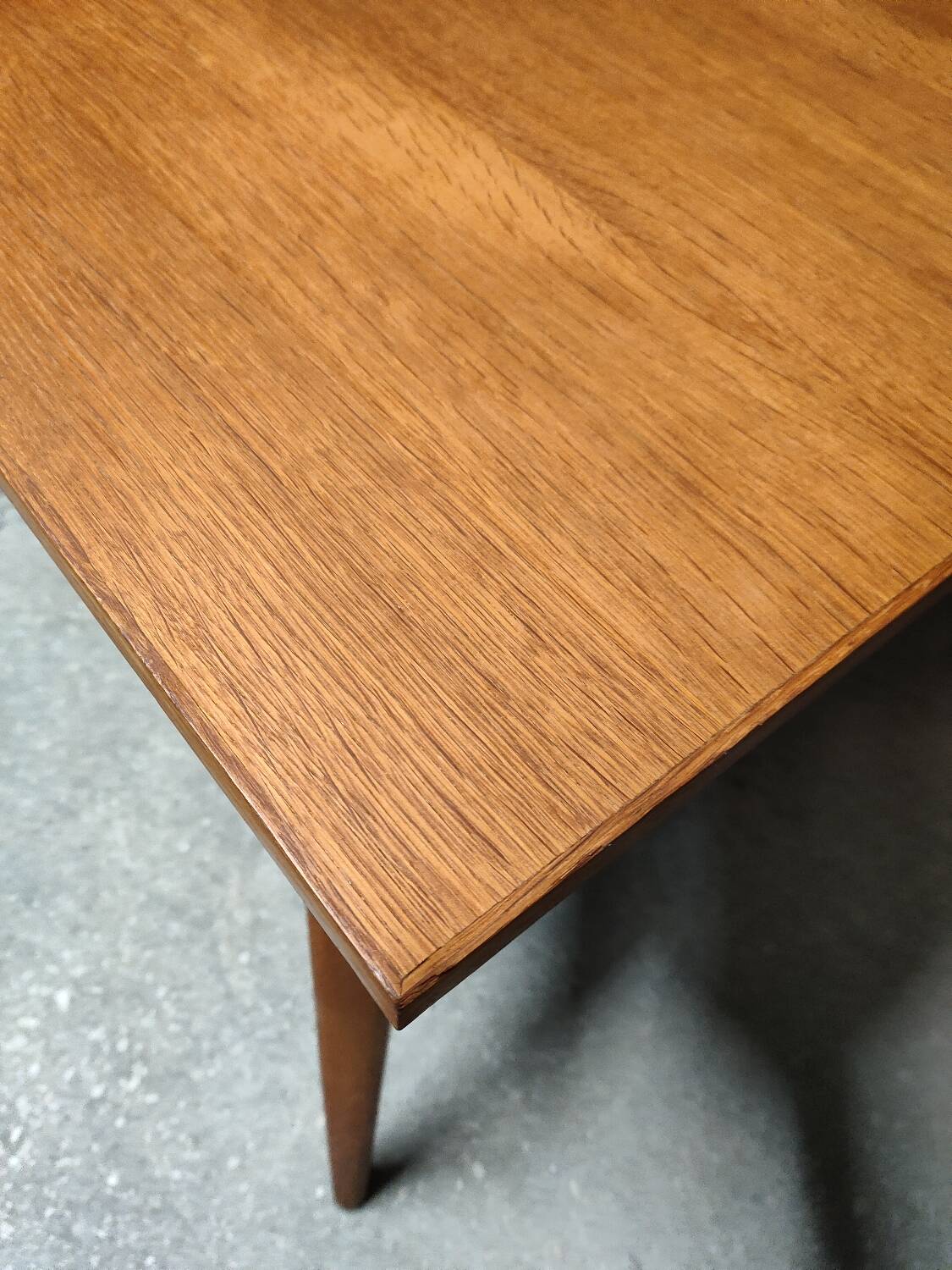 Table de salon pieds compas 50's en chêne 130x90 cm