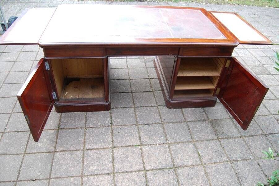 19th century Louis Philippe period mahogany pedestal desk