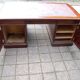 Bureau à caisson d'époque Louis Philippe en acajou du 19e siècle