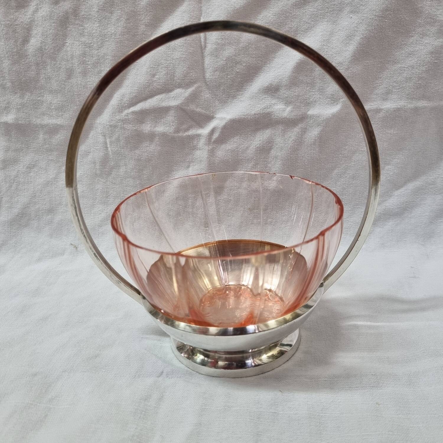 Red fruit bowl, silver