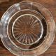 Cendrier vintage en verre moulé en forme de fleur D14 H2,5