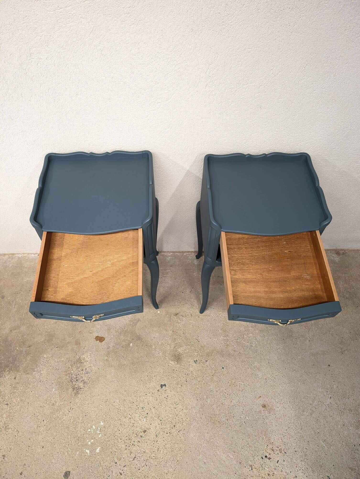 2 relooked cherry wood bedside tables