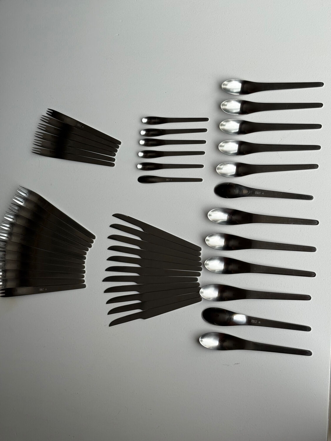 48 Cutlery Arne Jacobsen Service AJ for Anton Michelsen - Danish design