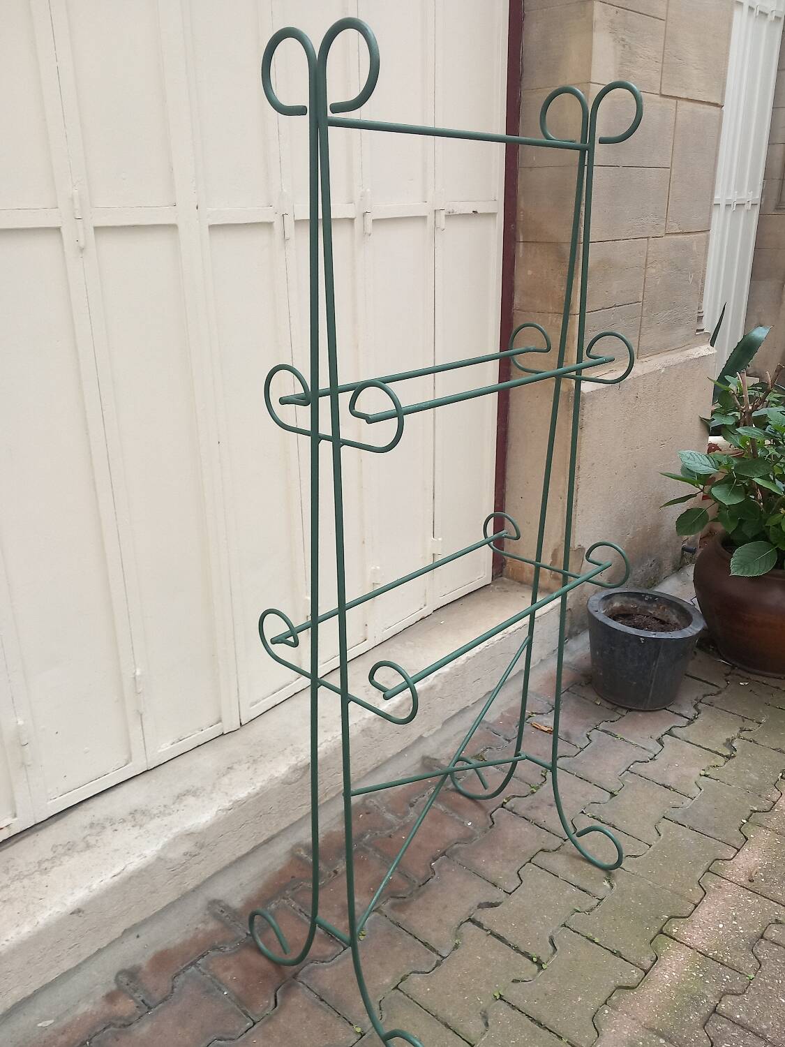 Wrought iron towel rack