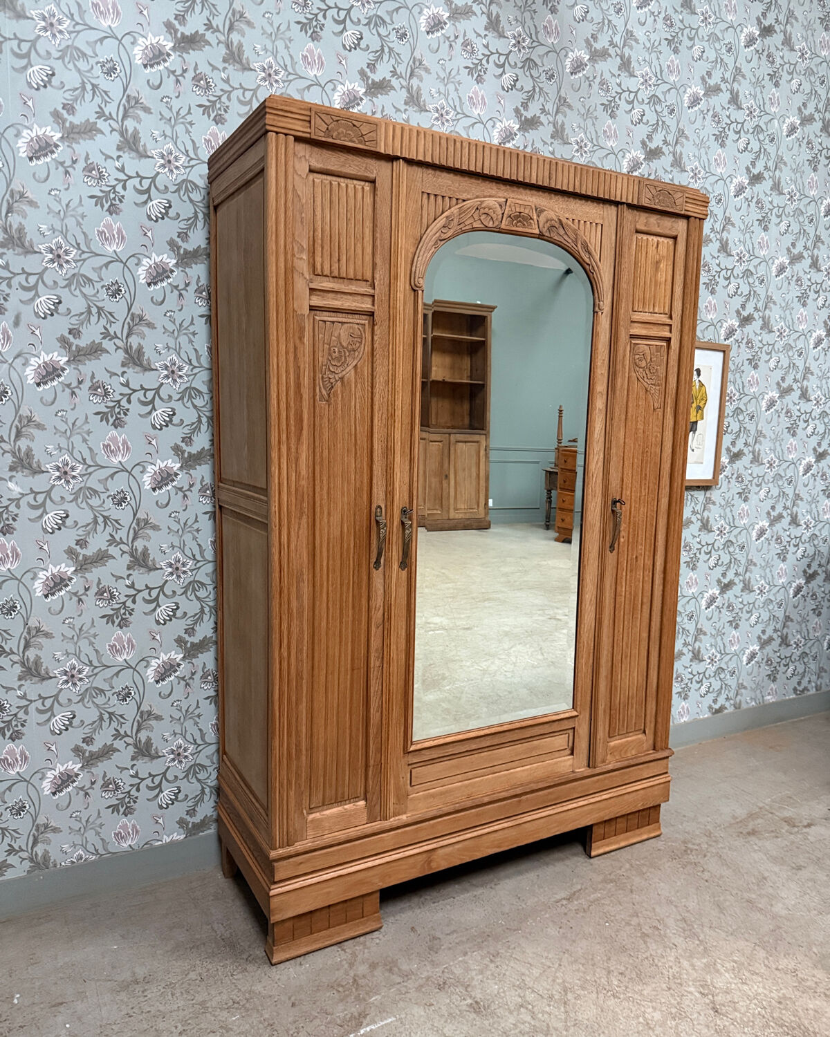 Art Deco oak wardrobe (renovated)