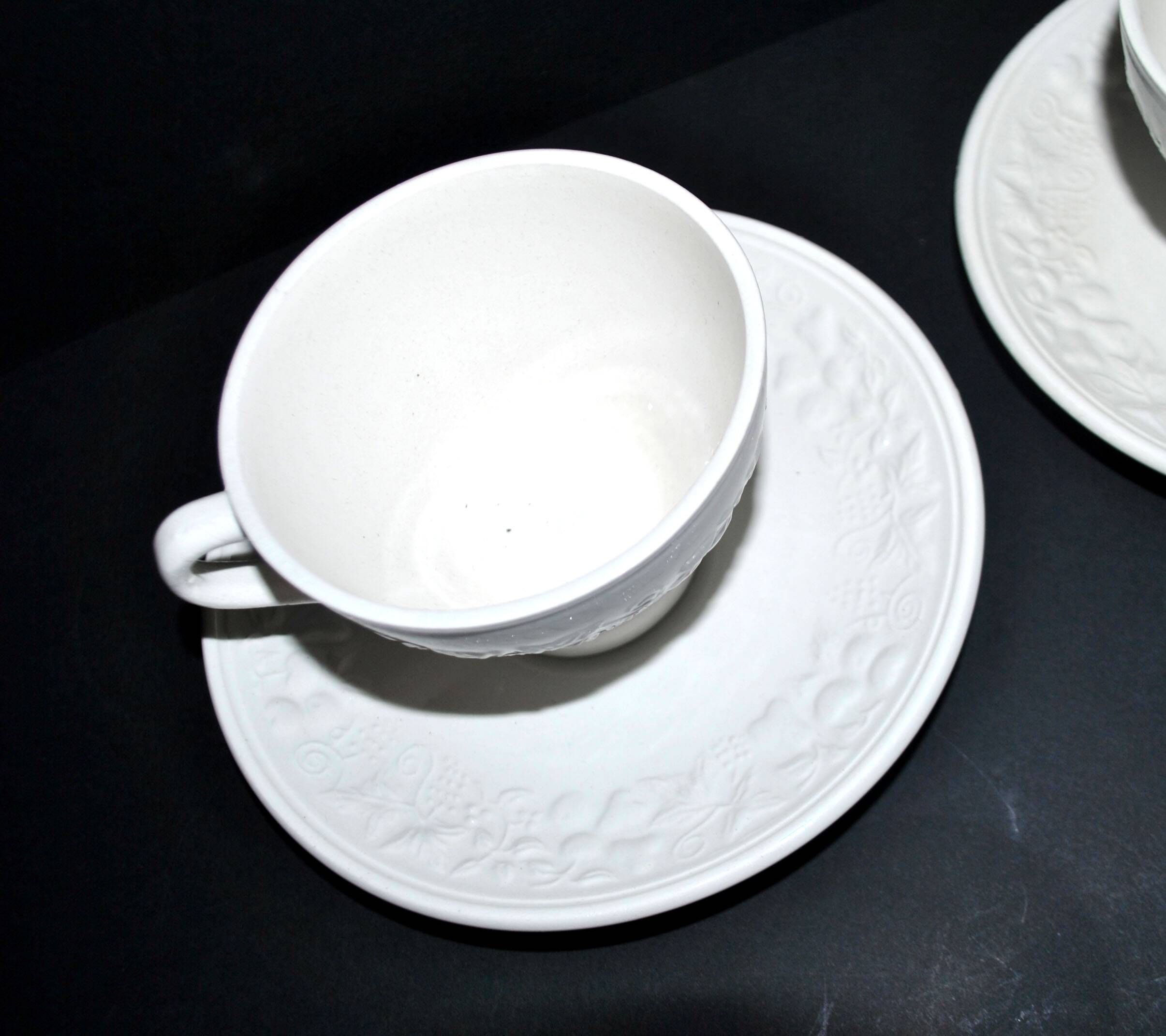 SARREGUEMINES Set of 2 plain molded opaque earthenware cups 1900