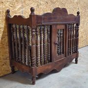 Pannetiére / meuble d’appoint a suspendre / noyer / XVIIIeme