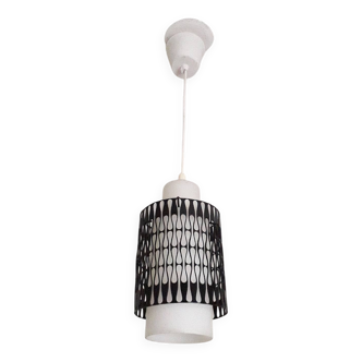 Opaline and metal suspension