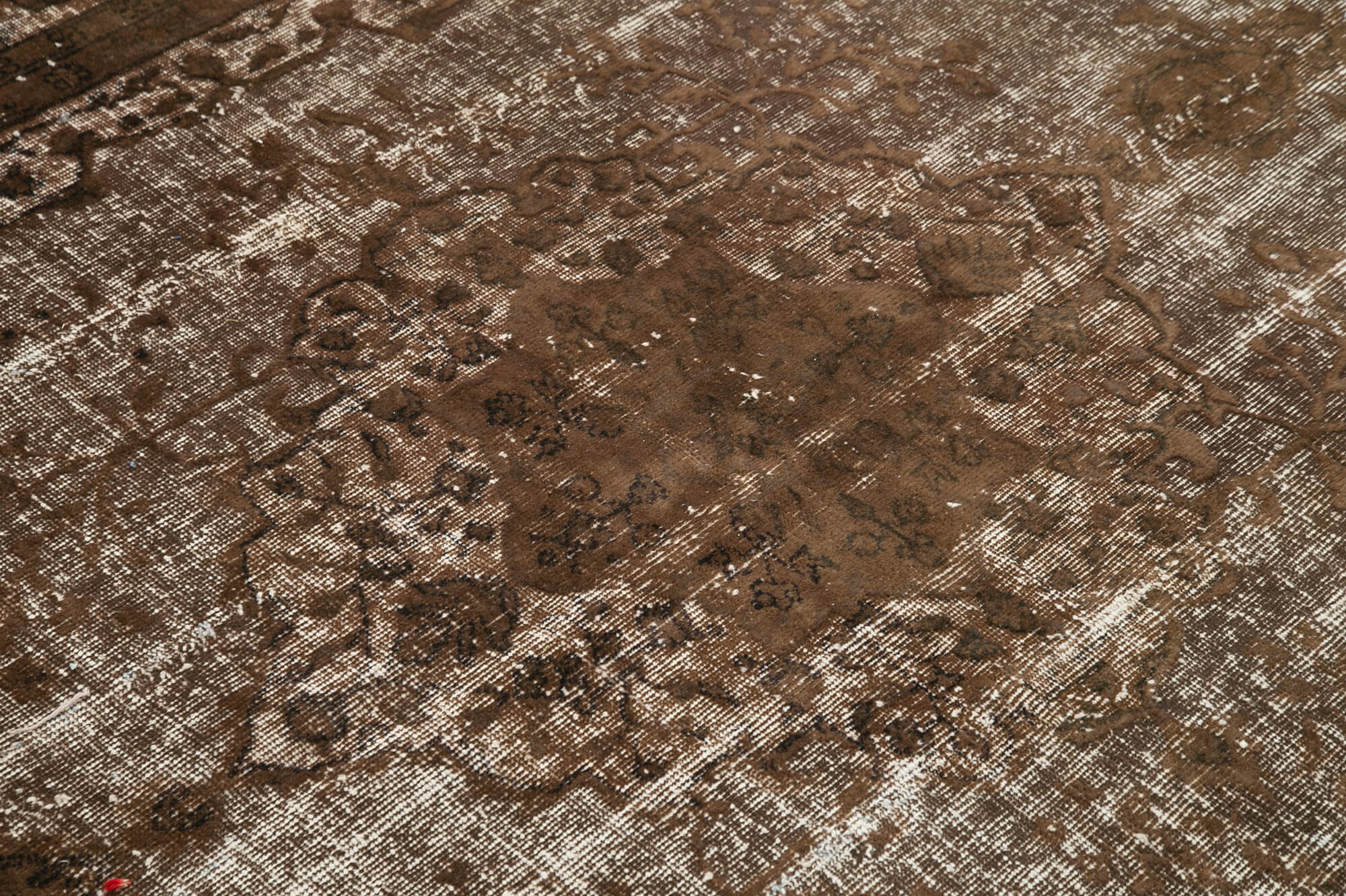 Hand-knotted hi-low pile oriental 1980s 203 cm x 303 cm brown rug