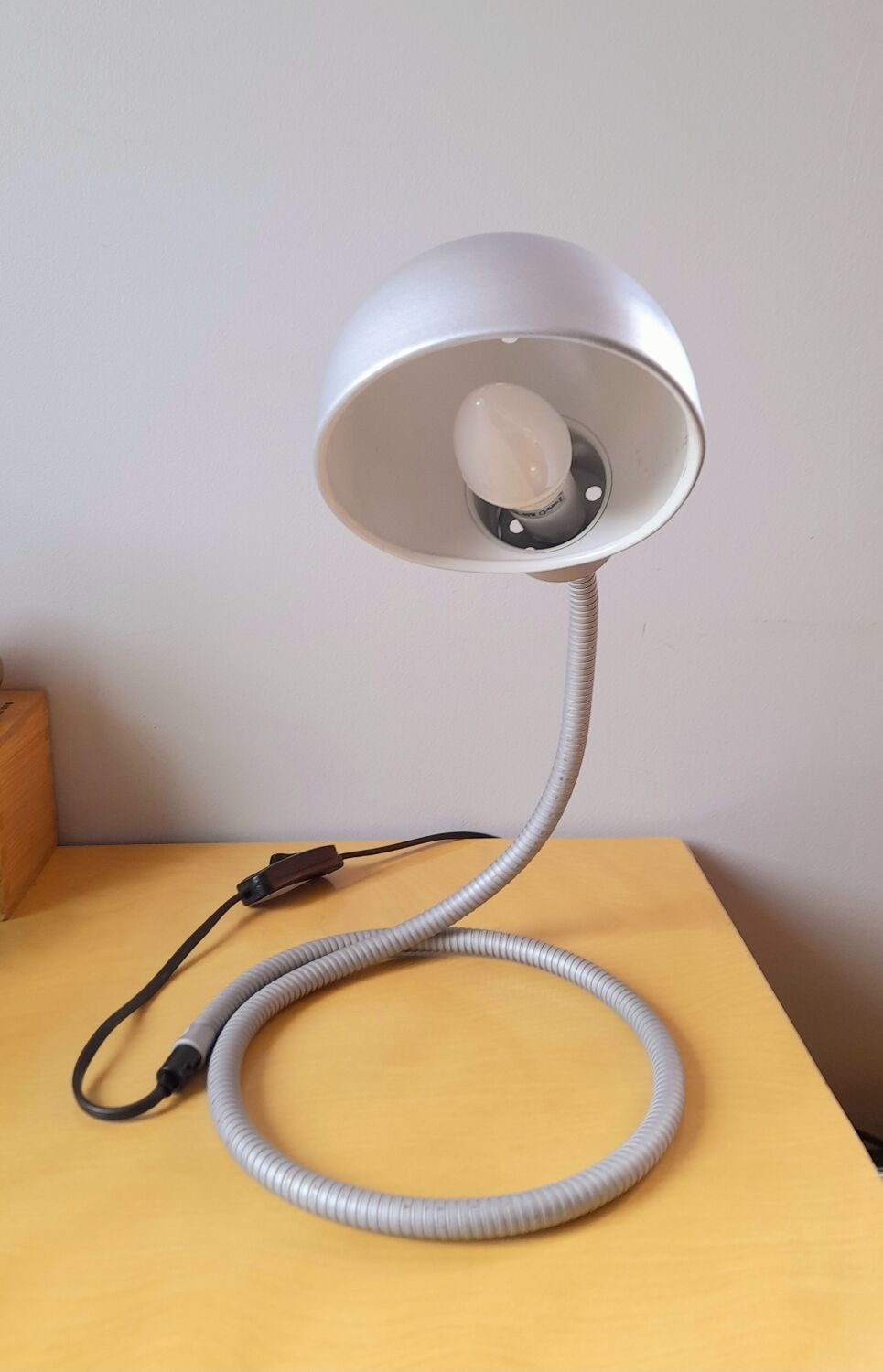 Cobra snake lamp