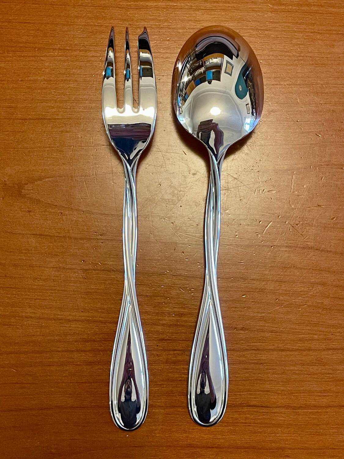 Christofle Galéa, 2 serving cutlery in very good condition.