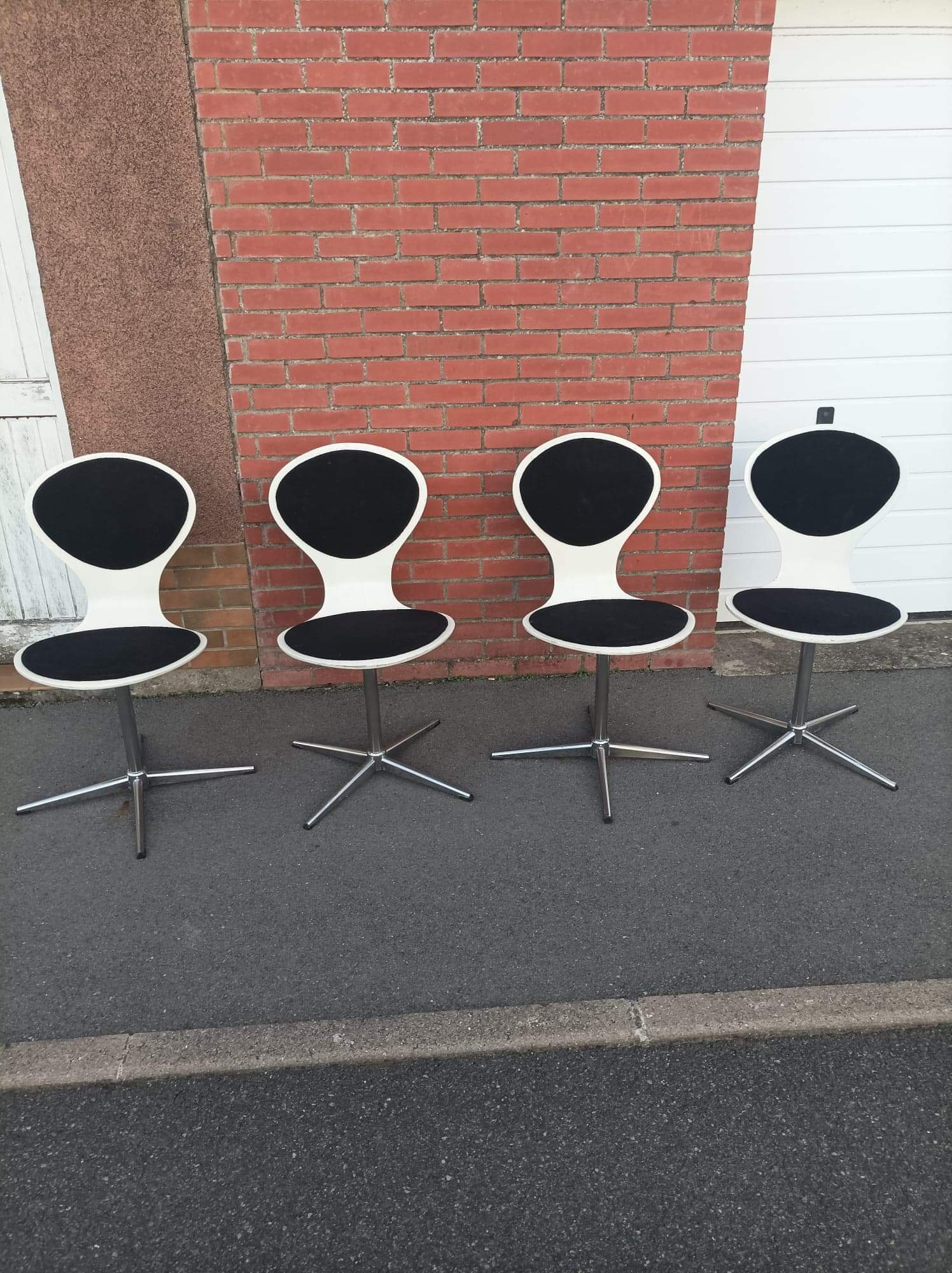 Vintage plywood swivel chairs by Elmar Flötotto - 1960