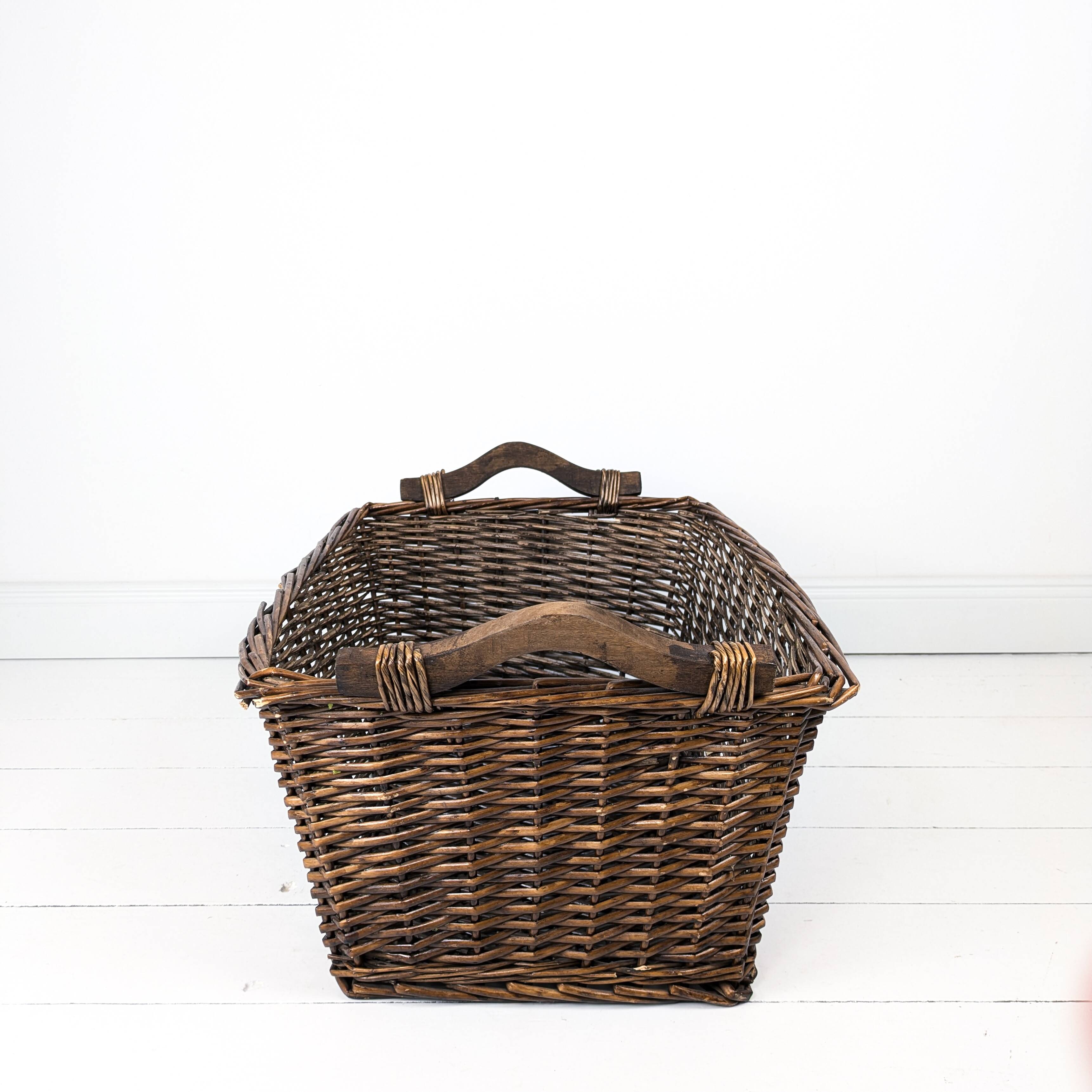 Panier Vintage Anse Rangement Mid Century Panier en osier tressé marron foncé Travail manuel Hygge S