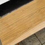 Table basse en stratifié style milieu du siècle